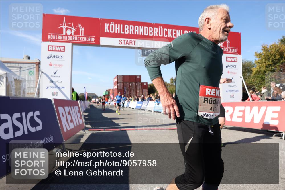 03.10.2025 - Köhlbrandbrückenlauf Lena Gebhardt http://msf.ph/oto/9057958 03.10.2025 13:09:29 Ziel 4129, 4134, 4212, 4298, 4358, 4365, 4681, 5061, 5352, 5803, 5813, 6062, 6349, 6438, 6481, 6661, 6667, 6743 meine-sportfotos.de