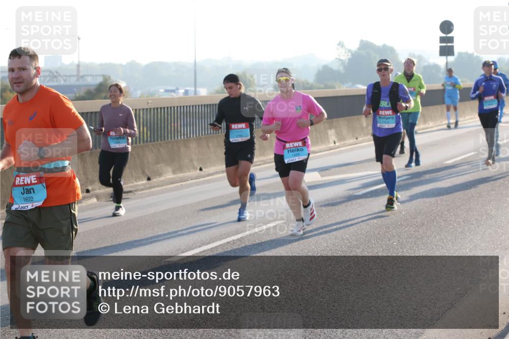 03.10.2025 - Köhlbrandbrückenlauf Lena Gebhardt http://msf.ph/oto/9057963 03.10.2025 09:18:12 Position 1 1622, 1826 meine-sportfotos.de