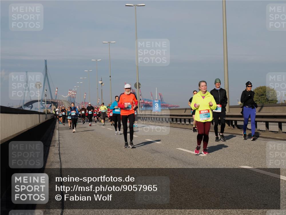 03.10.2025 - Köhlbrandbrückenlauf Fabian Wolf http://msf.ph/oto/9057965 03.10.2025 10:04:12 Position 3  meine-sportfotos.de