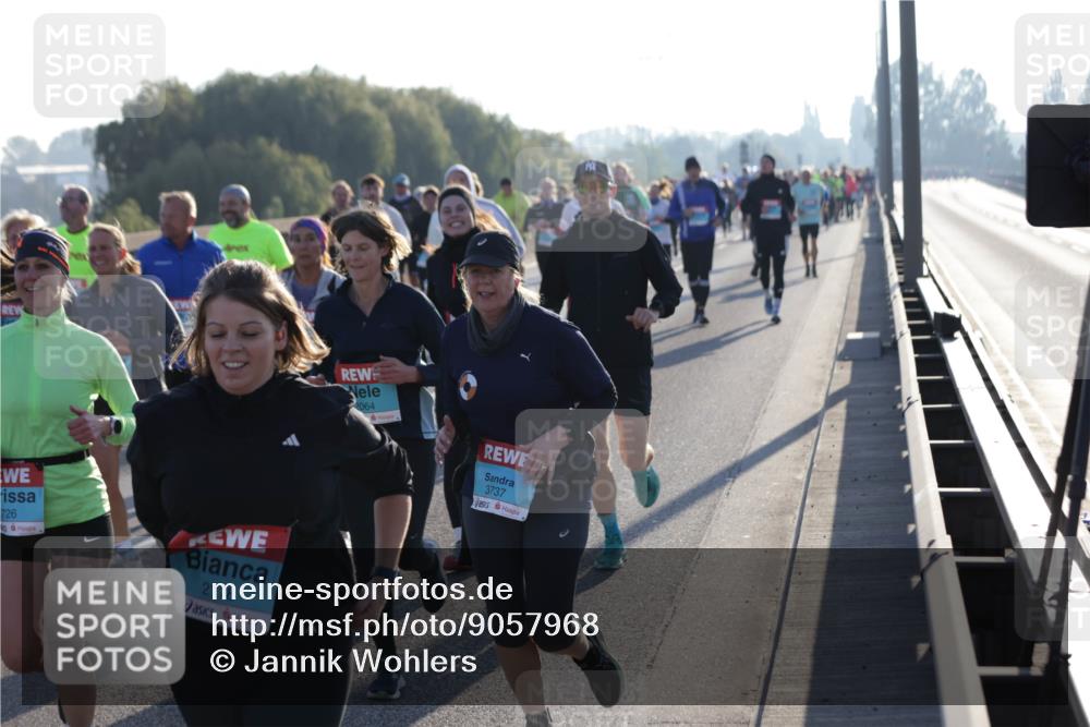 03.10.2025 - Köhlbrandbrückenlauf Jannik Wohlers http://msf.ph/oto/9057968 03.10.2025 09:21:29 Position 3 726, 2118, 2064, 3737 meine-sportfotos.de