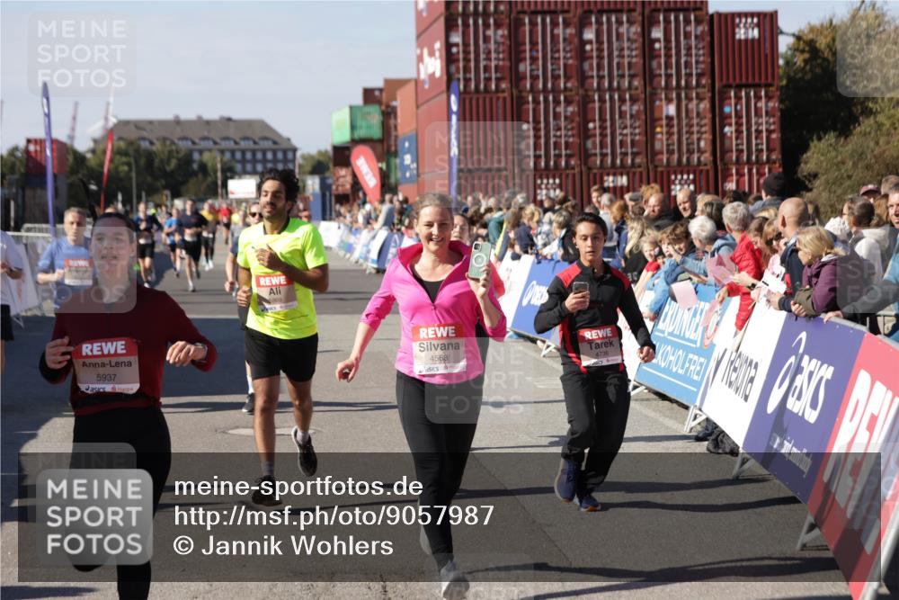 03.10.2025 - Köhlbrandbrückenlauf Jannik Wohlers http://msf.ph/oto/9057987 03.10.2025 13:11:43 Ziel 4158, 4178, 4353, 4354, 4427, 4469, 4501, 4538, 4568, 4617, 4736, 4777, 4782, 4799, 4845, 5097, 5866, 5869, 5937, 6217, 6218, 6517, 6622, 6689 meine-sportfotos.de