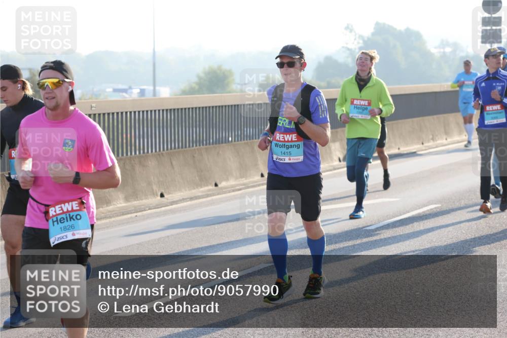 03.10.2025 - Köhlbrandbrückenlauf Lena Gebhardt http://msf.ph/oto/9057990 03.10.2025 09:18:13 Position 1 1826, 1415 meine-sportfotos.de