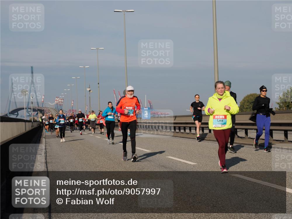 03.10.2025 - Köhlbrandbrückenlauf Fabian Wolf http://msf.ph/oto/9057997 03.10.2025 10:04:13 Position 3 3, 2235 meine-sportfotos.de