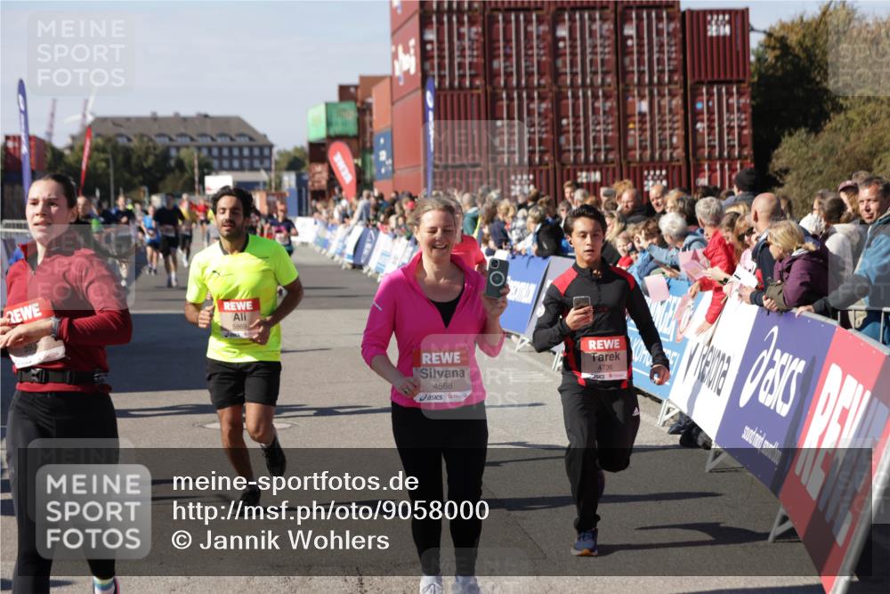 03.10.2025 - Köhlbrandbrückenlauf Jannik Wohlers http://msf.ph/oto/9058000 03.10.2025 13:11:43 Ziel 4158, 4178, 4353, 4354, 4427, 4469, 4501, 4538, 4568, 4617, 4736, 4777, 4782, 4799, 4845, 5097, 5866, 5869, 5937, 6217, 6218, 6517, 6622, 6689 meine-sportfotos.de