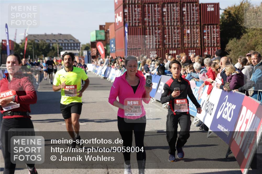 03.10.2025 - Köhlbrandbrückenlauf Jannik Wohlers http://msf.ph/oto/9058004 03.10.2025 13:11:43 Ziel 4158, 4178, 4353, 4354, 4427, 4469, 4501, 4538, 4568, 4617, 4736, 4777, 4782, 4799, 4845, 5097, 5866, 5869, 5937, 6217, 6218, 6517, 6622, 6689 meine-sportfotos.de