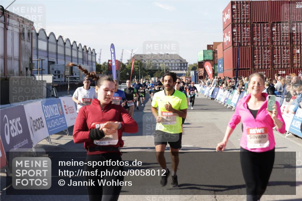 03.10.2025 - Köhlbrandbrückenlauf Jannik Wohlers http://msf.ph/oto/9058012 03.10.2025 13:11:43 Ziel 4158, 4178, 4353, 4354, 4427, 4469, 4501, 4538, 4568, 4617, 4736, 4777, 4782, 4799, 4845, 5097, 5866, 5869, 5937, 6217, 6218, 6517, 6622, 6689 meine-sportfotos.de