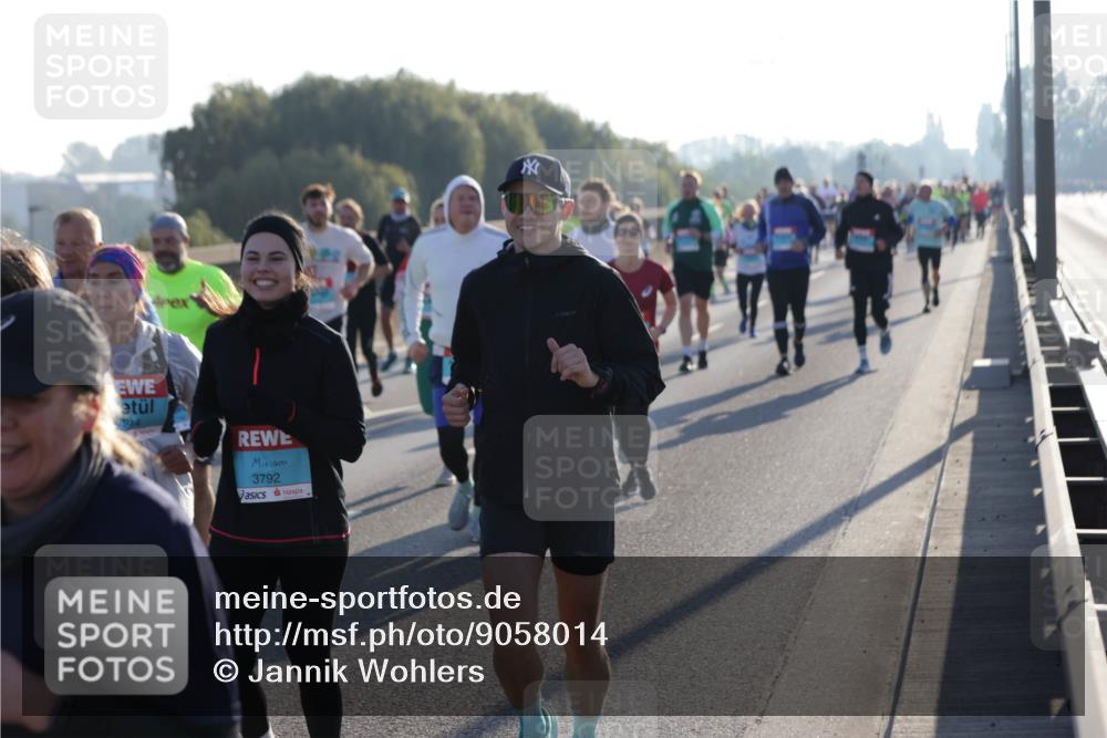 03.10.2025 - Köhlbrandbrückenlauf Jannik Wohlers http://msf.ph/oto/9058014 03.10.2025 09:21:30 Position 3 3792 meine-sportfotos.de