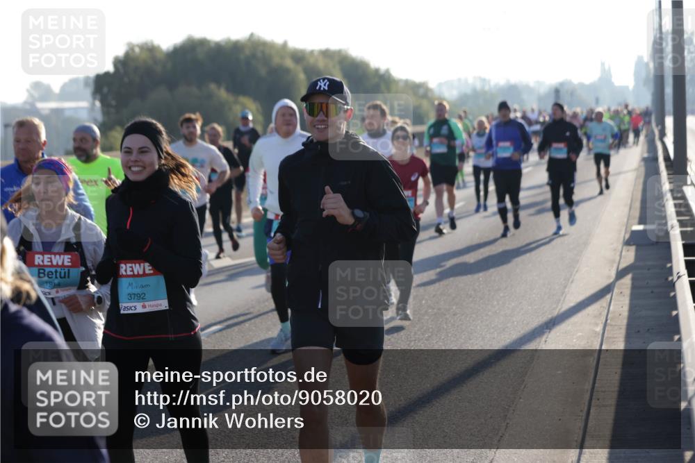 03.10.2025 - Köhlbrandbrückenlauf Jannik Wohlers http://msf.ph/oto/9058020 03.10.2025 09:21:30 Position 3 1914, 3792 meine-sportfotos.de