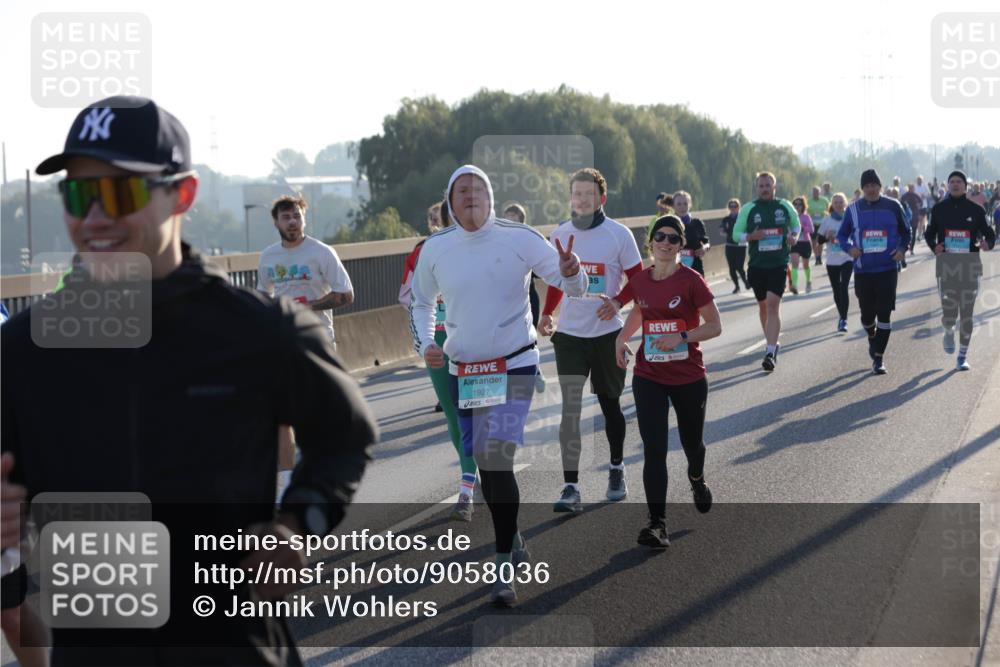 03.10.2025 - Köhlbrandbrückenlauf Jannik Wohlers http://msf.ph/oto/9058036 03.10.2025 09:21:31 Position 3 1927 meine-sportfotos.de