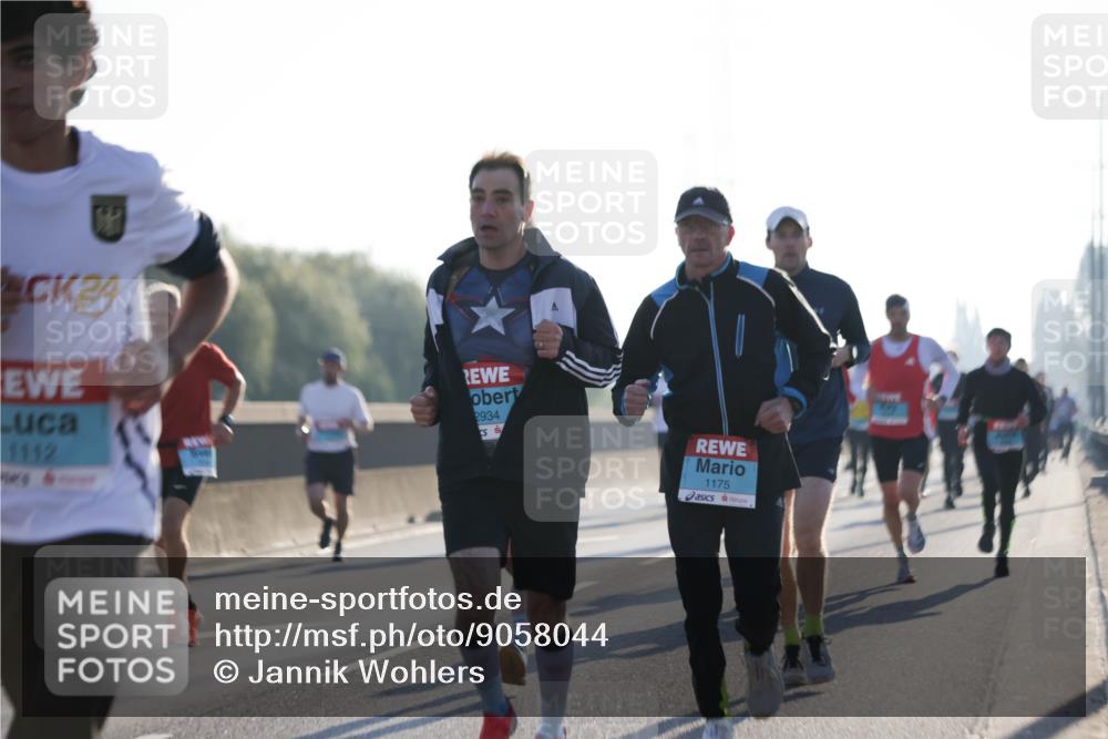 03.10.2025 - Köhlbrandbrückenlauf Jannik Wohlers http://msf.ph/oto/9058044 03.10.2025 09:13:52 Position 3 24, 1112, 2934, 1175 meine-sportfotos.de