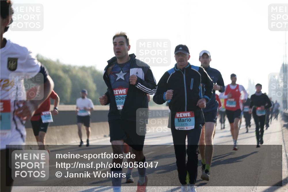 03.10.2025 - Köhlbrandbrückenlauf Jannik Wohlers http://msf.ph/oto/9058047 03.10.2025 09:13:52 Position 3 24, 2934, 1175 meine-sportfotos.de