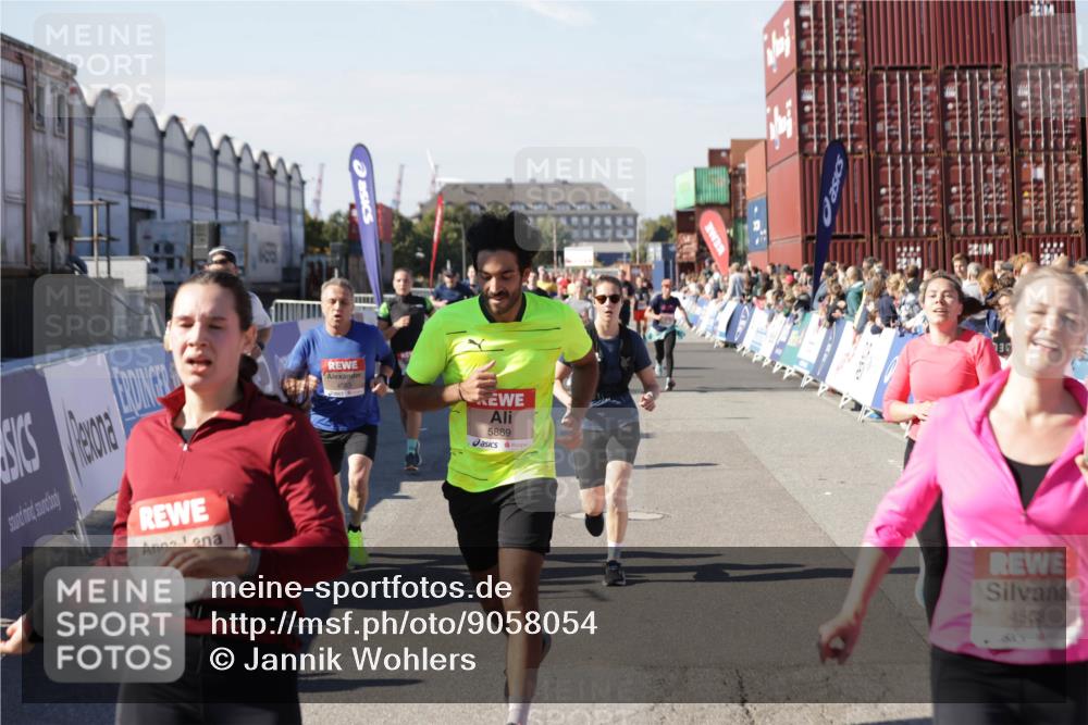 03.10.2025 - Köhlbrandbrückenlauf Jannik Wohlers http://msf.ph/oto/9058054 03.10.2025 13:11:44 Ziel 4158, 4178, 4353, 4354, 4469, 4538, 4568, 4617, 4736, 4777, 4782, 4799, 4845, 5097, 5866, 5869, 5937, 6217, 6218, 6517, 6622, 6689 meine-sportfotos.de