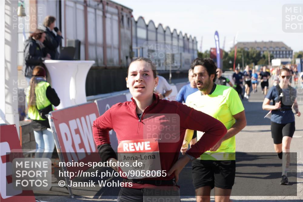 03.10.2025 - Köhlbrandbrückenlauf Jannik Wohlers http://msf.ph/oto/9058065 03.10.2025 13:11:44 Ziel 4158, 4178, 4353, 4354, 4469, 4538, 4568, 4617, 4736, 4777, 4782, 4799, 4845, 5097, 5866, 5869, 5937, 6217, 6218, 6517, 6622, 6689 meine-sportfotos.de
