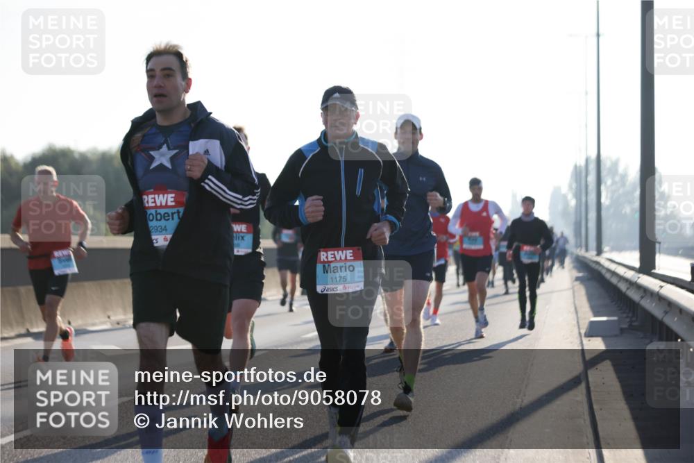 03.10.2025 - Köhlbrandbrückenlauf Jannik Wohlers http://msf.ph/oto/9058078 03.10.2025 09:13:53 Position 3 2934, 1175 meine-sportfotos.de