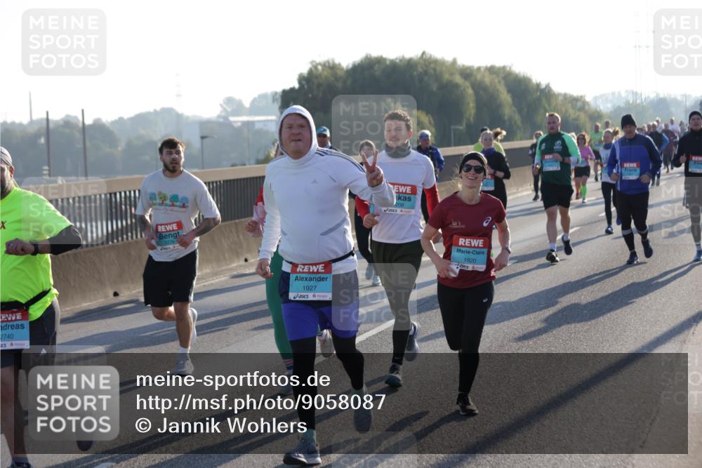 03.10.2025 - Köhlbrandbrückenlauf Jannik Wohlers http://msf.ph/oto/9058087 03.10.2025 09:21:32 Position 3 2740, 3276, 1927, 208, 1920 meine-sportfotos.de