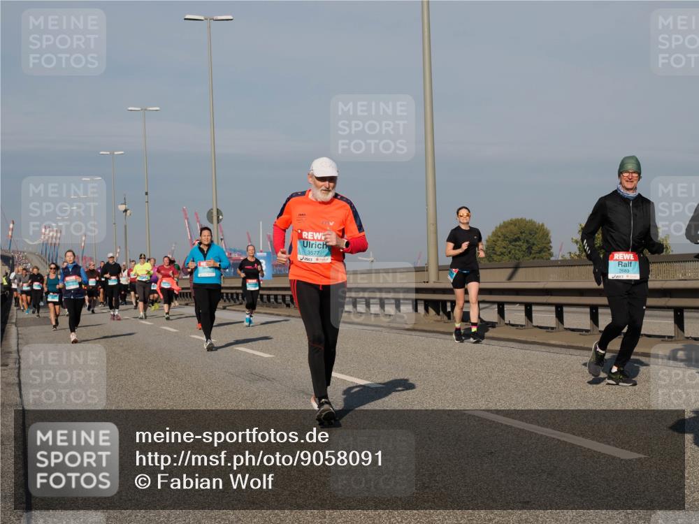 03.10.2025 - Köhlbrandbrückenlauf Fabian Wolf http://msf.ph/oto/9058091 03.10.2025 10:04:14 Position 3 3577, 2683 meine-sportfotos.de