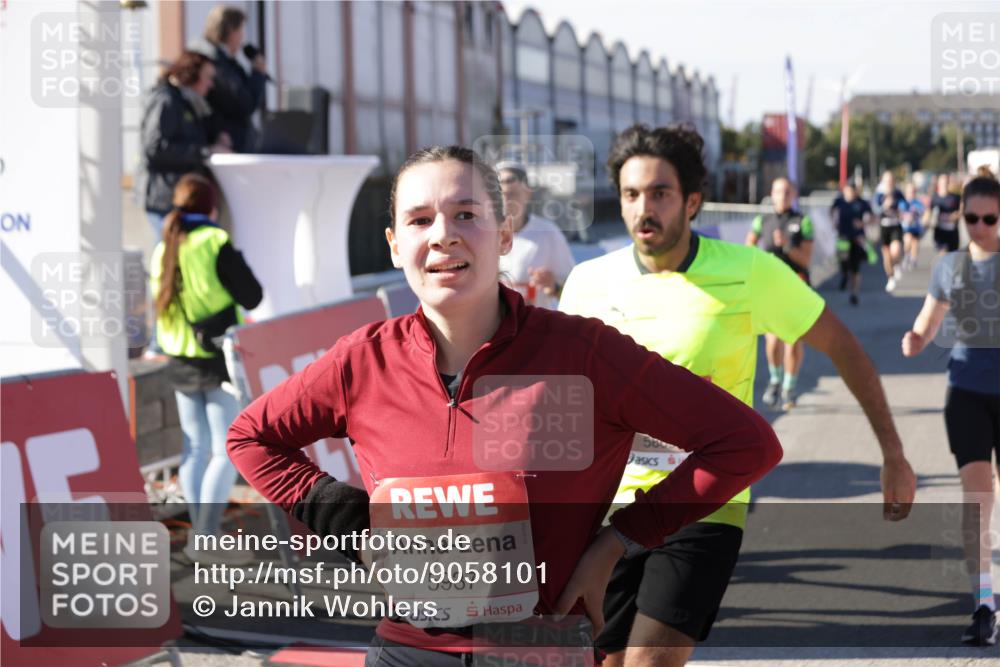 03.10.2025 - Köhlbrandbrückenlauf Jannik Wohlers http://msf.ph/oto/9058101 03.10.2025 13:11:45 Ziel 4158, 4178, 4353, 4354, 4469, 4538, 4568, 4617, 4736, 4777, 4782, 4799, 4845, 5097, 5866, 5869, 5937, 6033, 6048, 6049, 6217, 6218, 6517, 6622, 6689 meine-sportfotos.de