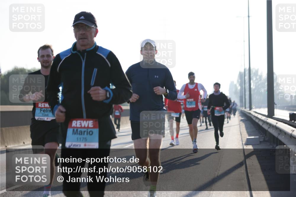 03.10.2025 - Köhlbrandbrückenlauf Jannik Wohlers http://msf.ph/oto/9058102 03.10.2025 09:13:54 Position 3 1068, 1175 meine-sportfotos.de