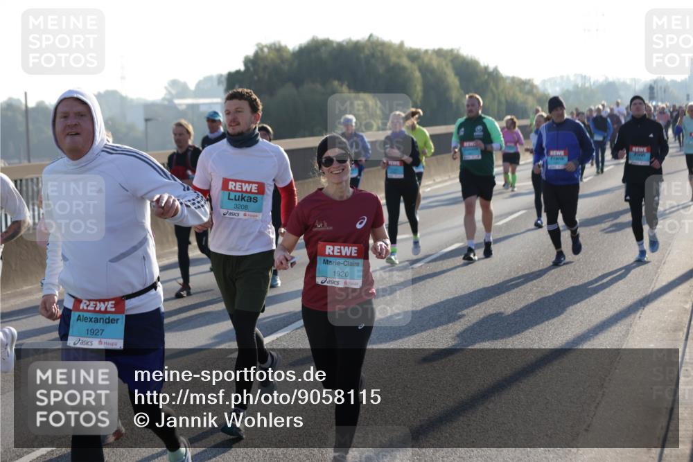 03.10.2025 - Köhlbrandbrückenlauf Jannik Wohlers http://msf.ph/oto/9058115 03.10.2025 09:21:32 Position 3 1927, 3208, 1920, 777 meine-sportfotos.de