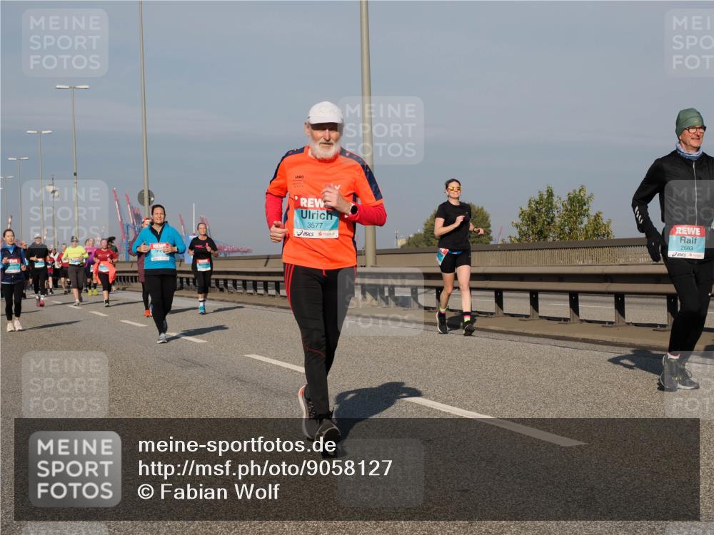 03.10.2025 - Köhlbrandbrückenlauf Fabian Wolf http://msf.ph/oto/9058127 03.10.2025 10:04:15 Position 3 3577, 2683 meine-sportfotos.de