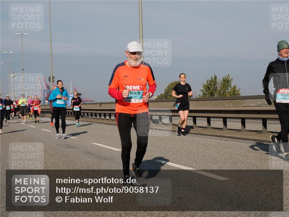 03.10.2025 - Köhlbrandbrückenlauf Fabian Wolf http://msf.ph/oto/9058137 03.10.2025 10:04:15 Position 3 3577, 2683 meine-sportfotos.de
