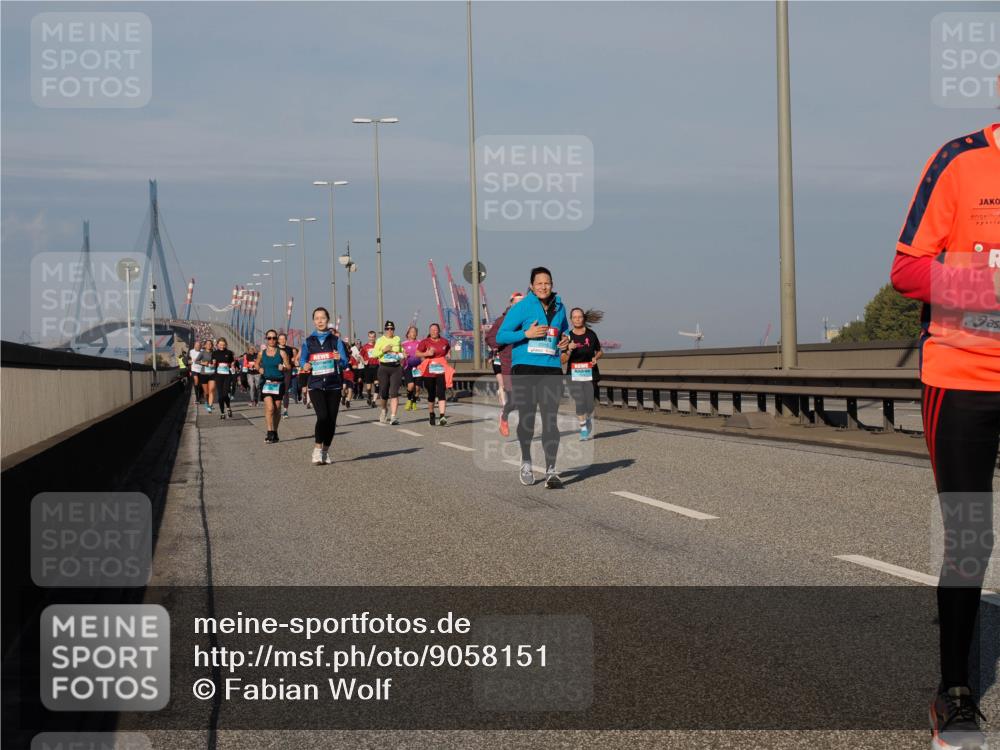 03.10.2025 - Köhlbrandbrückenlauf Fabian Wolf http://msf.ph/oto/9058151 03.10.2025 10:04:16 Position 3  meine-sportfotos.de