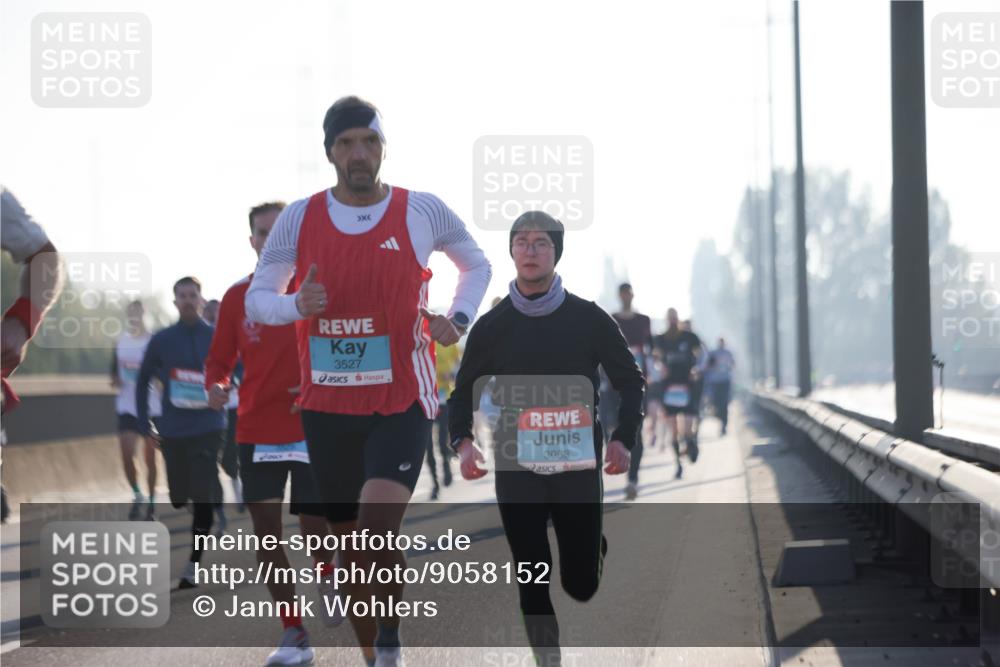 03.10.2025 - Köhlbrandbrückenlauf Jannik Wohlers http://msf.ph/oto/9058152 03.10.2025 09:13:55 Position 3 3527, 3083 meine-sportfotos.de