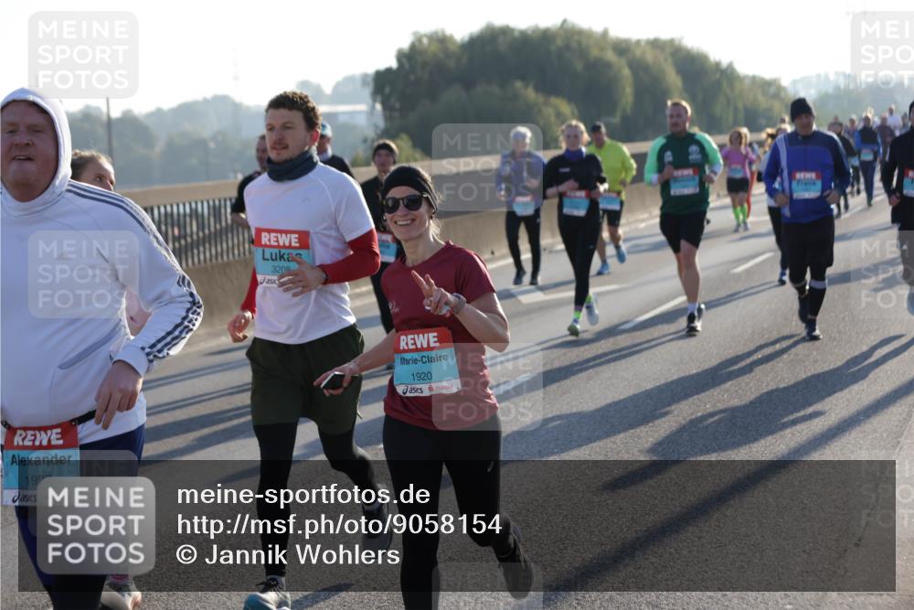 03.10.2025 - Köhlbrandbrückenlauf Jannik Wohlers http://msf.ph/oto/9058154 03.10.2025 09:21:33 Position 3 1927, 3208, 1920 meine-sportfotos.de
