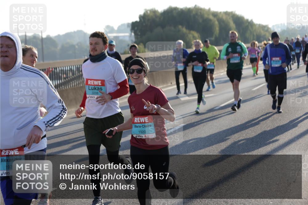 03.10.2025 - Köhlbrandbrückenlauf Jannik Wohlers http://msf.ph/oto/9058157 03.10.2025 09:21:33 Position 3 1927, 3208, 1920 meine-sportfotos.de