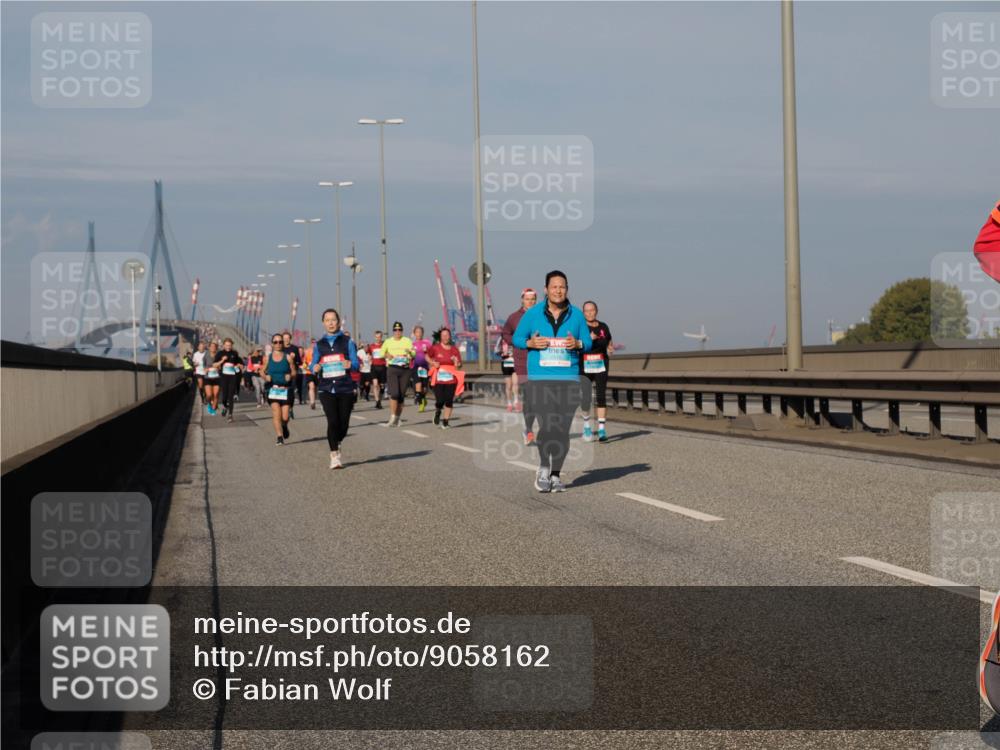 03.10.2025 - Köhlbrandbrückenlauf Fabian Wolf http://msf.ph/oto/9058162 03.10.2025 10:04:16 Position 3  meine-sportfotos.de