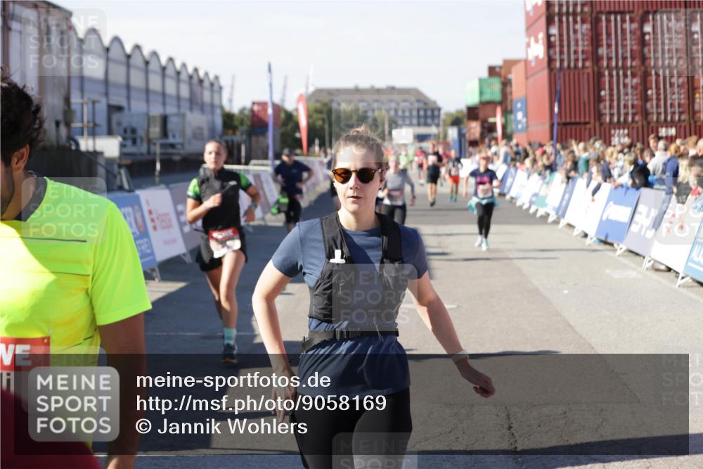 03.10.2025 - Köhlbrandbrückenlauf Jannik Wohlers http://msf.ph/oto/9058169 03.10.2025 13:11:46 Ziel 4178, 4353, 4354, 4469, 4538, 4568, 4617, 4736, 4777, 4782, 4799, 4845, 5097, 5866, 5869, 5937, 6033, 6048, 6049, 6217, 6218, 6517, 6622, 6689 meine-sportfotos.de