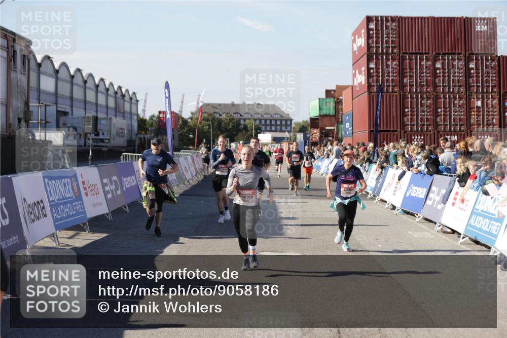 03.10.2025 - Köhlbrandbrückenlauf Jannik Wohlers http://msf.ph/oto/9058186 03.10.2025 13:11:48 Ziel 4178, 4353, 4354, 4469, 4568, 4685, 4736, 4782, 5097, 5396, 5426, 5866, 5869, 5937, 6033, 6048, 6049, 6217, 6218, 6622, 6689 meine-sportfotos.de