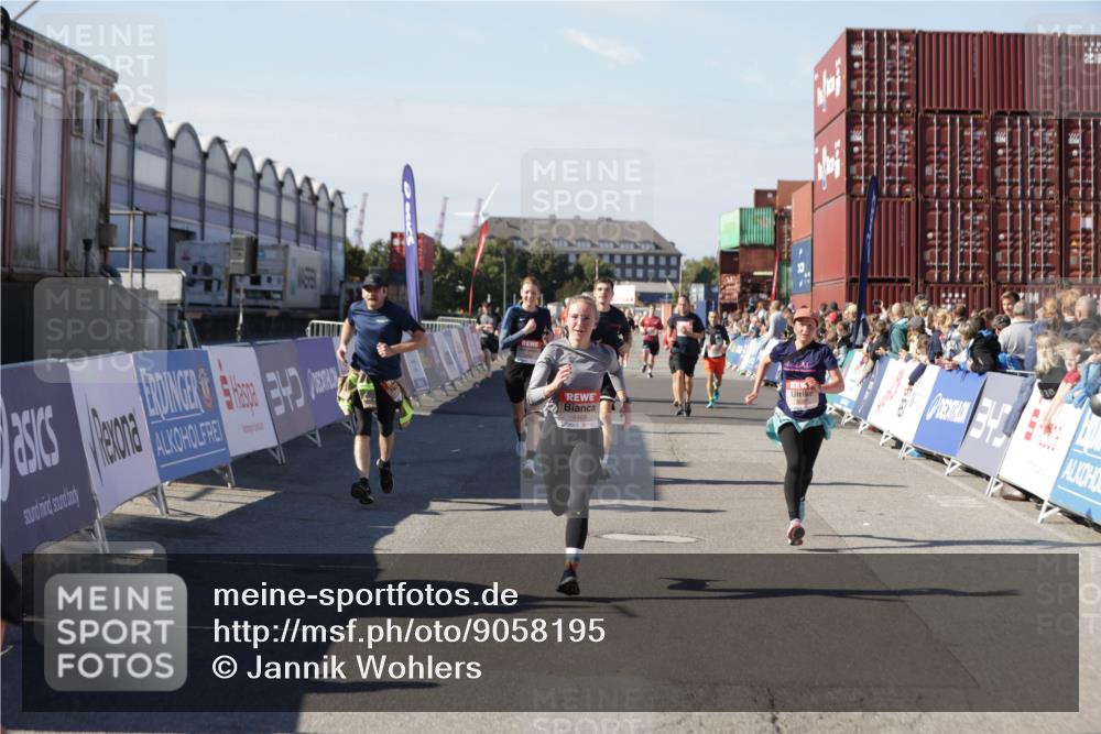 03.10.2025 - Köhlbrandbrückenlauf Jannik Wohlers http://msf.ph/oto/9058195 03.10.2025 13:11:48 Ziel 4178, 4353, 4354, 4469, 4568, 4685, 4736, 4782, 5097, 5396, 5426, 5866, 5869, 5937, 6033, 6048, 6049, 6217, 6218, 6622, 6689 meine-sportfotos.de