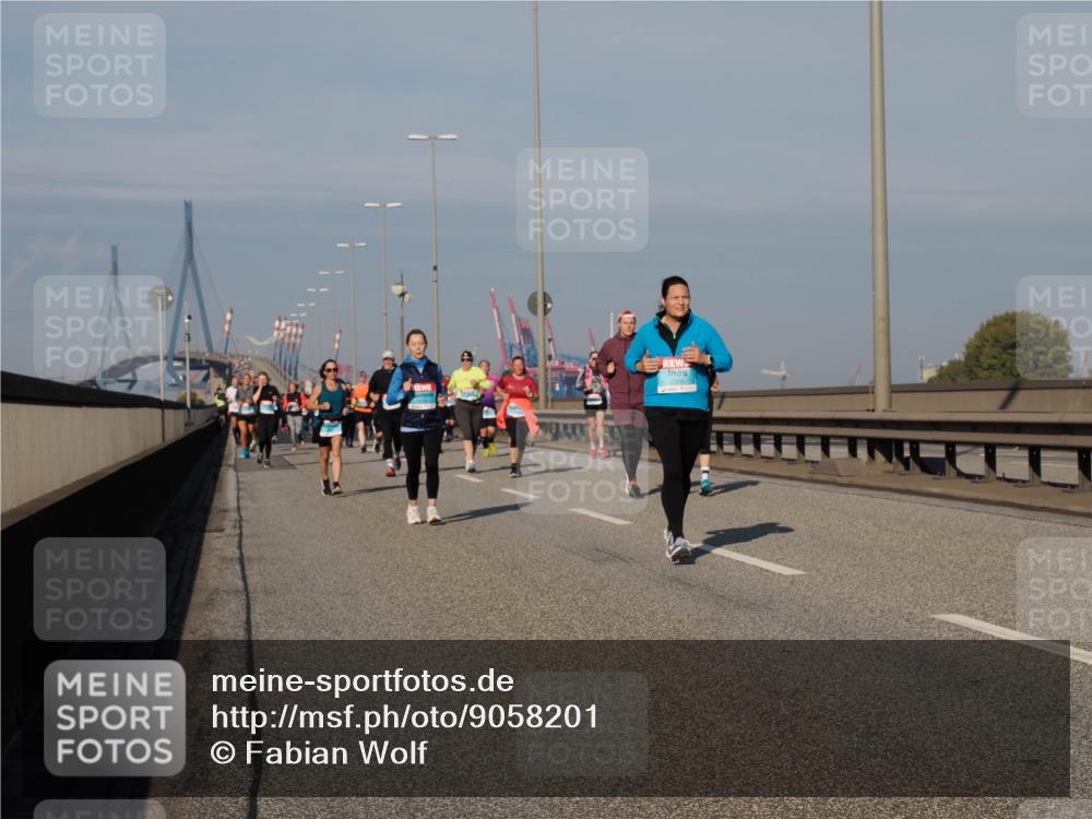 03.10.2025 - Köhlbrandbrückenlauf Fabian Wolf http://msf.ph/oto/9058201 03.10.2025 10:04:17 Position 3 2315 meine-sportfotos.de