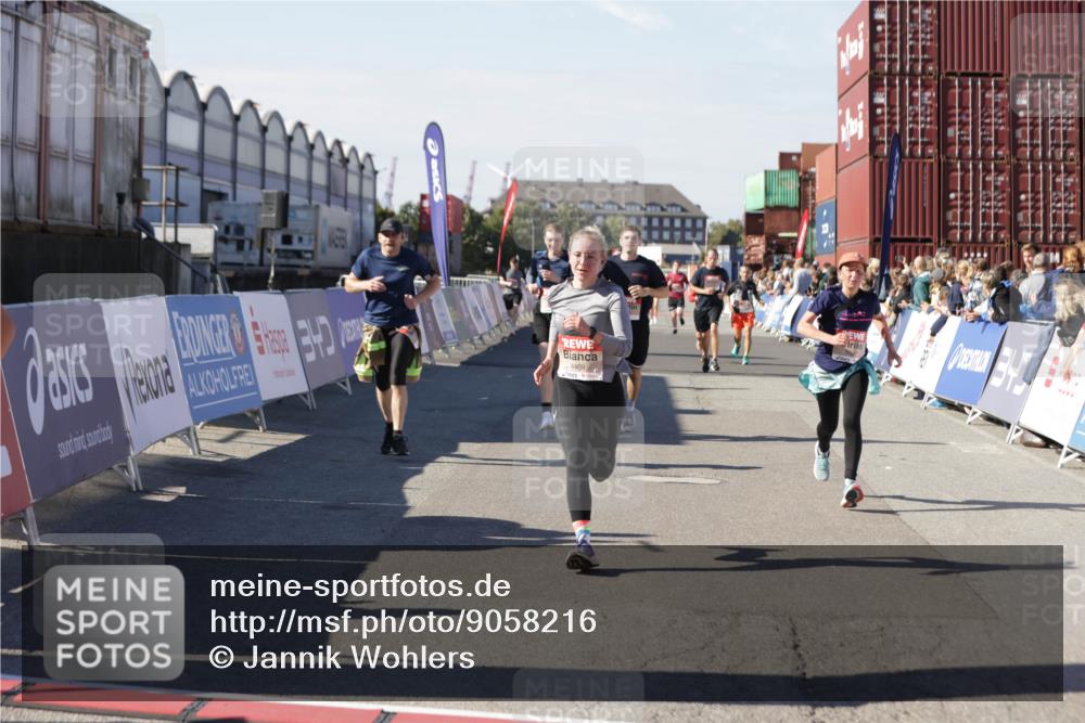 03.10.2025 - Köhlbrandbrückenlauf Jannik Wohlers http://msf.ph/oto/9058216 03.10.2025 13:11:48 Ziel 4178, 4353, 4354, 4469, 4568, 4685, 4736, 4782, 5097, 5396, 5426, 5866, 5869, 5937, 6033, 6048, 6049, 6217, 6218, 6622, 6689 meine-sportfotos.de