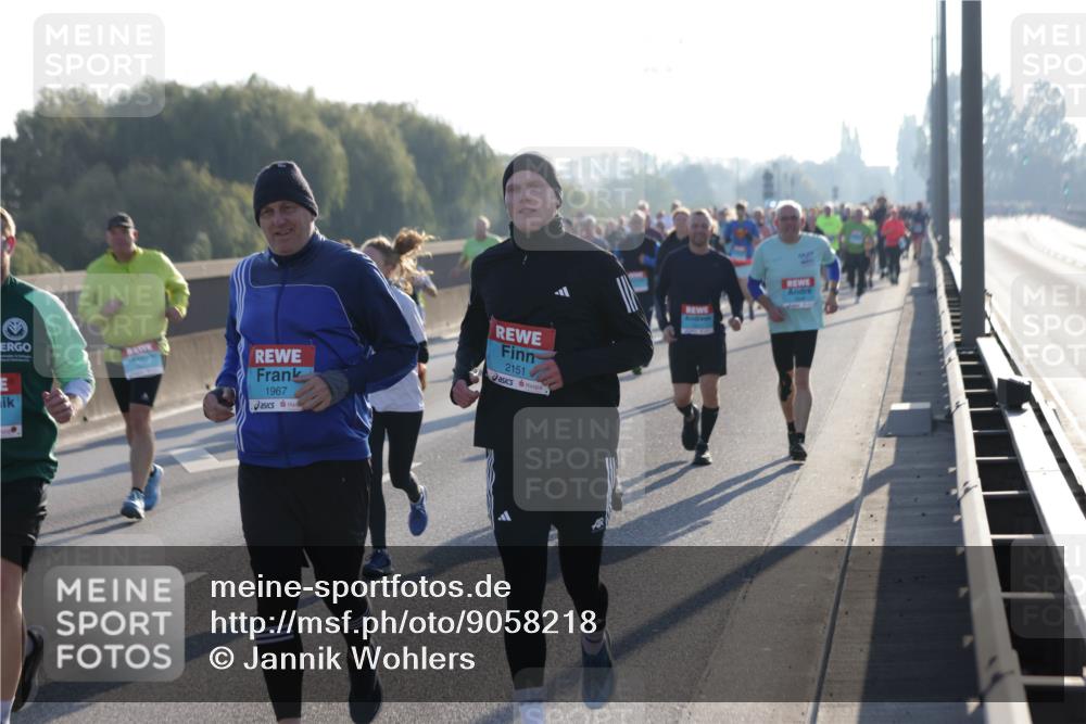 03.10.2025 - Köhlbrandbrückenlauf Jannik Wohlers http://msf.ph/oto/9058218 03.10.2025 09:21:35 Position 3 1967, 2151 meine-sportfotos.de