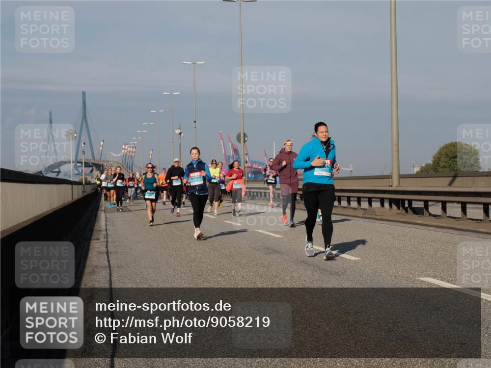 03.10.2025 - Köhlbrandbrückenlauf Fabian Wolf http://msf.ph/oto/9058219 03.10.2025 10:04:17 Position 3 2315 meine-sportfotos.de