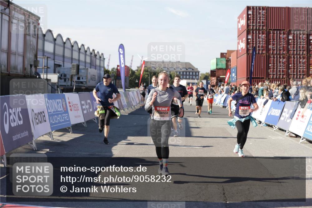 03.10.2025 - Köhlbrandbrückenlauf Jannik Wohlers http://msf.ph/oto/9058232 03.10.2025 13:11:49 Ziel 4100, 4101, 4178, 4353, 4354, 4469, 4568, 4685, 4736, 4782, 5097, 5396, 5426, 5866, 5869, 5937, 6033, 6048, 6049, 6622 meine-sportfotos.de
