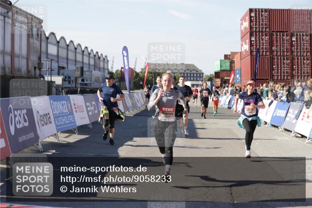 03.10.2025 - Köhlbrandbrückenlauf Jannik Wohlers http://msf.ph/oto/9058233 03.10.2025 13:11:49 Ziel 4100, 4101, 4178, 4353, 4354, 4469, 4568, 4685, 4736, 4782, 5097, 5396, 5426, 5866, 5869, 5937, 6033, 6048, 6049, 6622 meine-sportfotos.de
