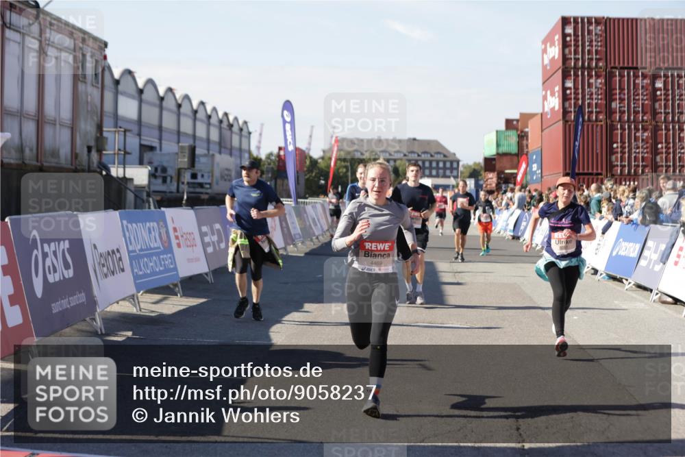 03.10.2025 - Köhlbrandbrückenlauf Jannik Wohlers http://msf.ph/oto/9058237 03.10.2025 13:11:49 Ziel 4100, 4101, 4178, 4353, 4354, 4469, 4568, 4685, 4736, 4782, 5097, 5396, 5426, 5866, 5869, 5937, 6033, 6048, 6049, 6622 meine-sportfotos.de