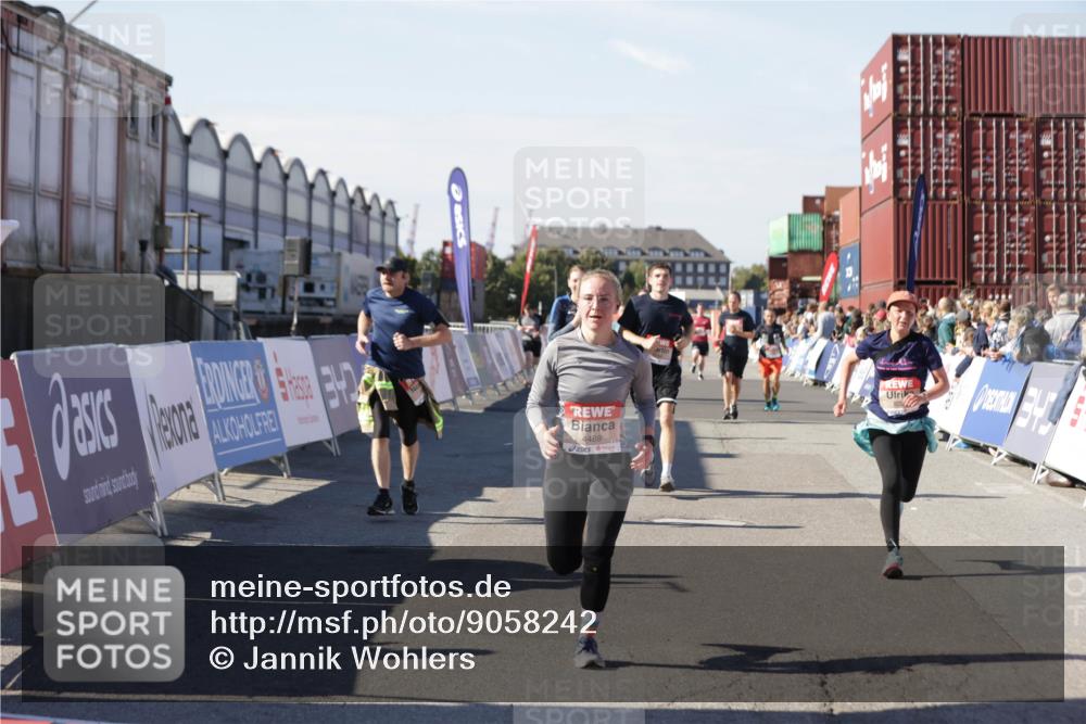 03.10.2025 - Köhlbrandbrückenlauf Jannik Wohlers http://msf.ph/oto/9058242 03.10.2025 13:11:49 Ziel 4100, 4101, 4178, 4353, 4354, 4469, 4568, 4685, 4736, 4782, 5097, 5396, 5426, 5866, 5869, 5937, 6033, 6048, 6049, 6622 meine-sportfotos.de