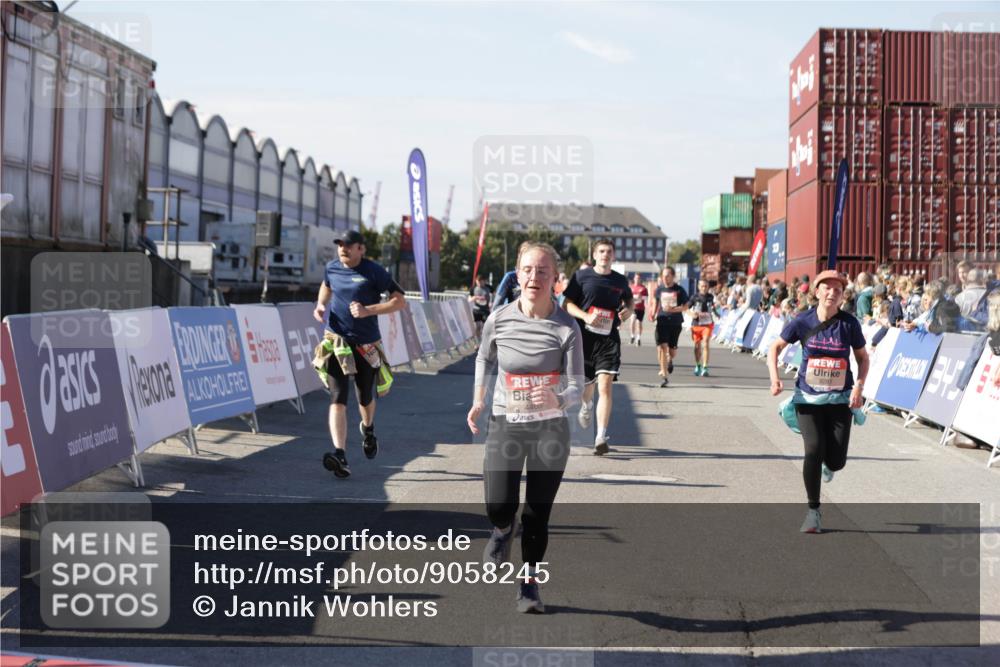 03.10.2025 - Köhlbrandbrückenlauf Jannik Wohlers http://msf.ph/oto/9058245 03.10.2025 13:11:49 Ziel 4100, 4101, 4178, 4353, 4354, 4469, 4568, 4685, 4736, 4782, 5097, 5396, 5426, 5866, 5869, 5937, 6033, 6048, 6049, 6622 meine-sportfotos.de