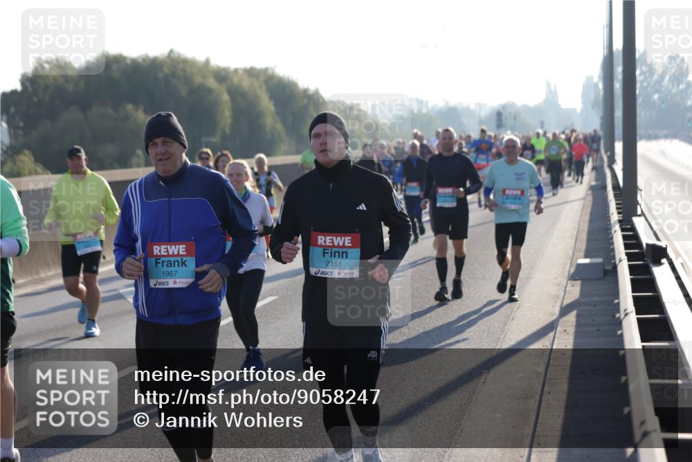 03.10.2025 - Köhlbrandbrückenlauf Jannik Wohlers http://msf.ph/oto/9058247 03.10.2025 09:21:35 Position 3 1967, 2151 meine-sportfotos.de