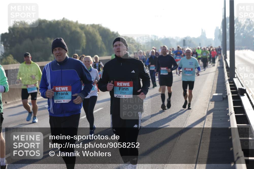 03.10.2025 - Köhlbrandbrückenlauf Jannik Wohlers http://msf.ph/oto/9058252 03.10.2025 09:21:36 Position 3 1967, 2151 meine-sportfotos.de