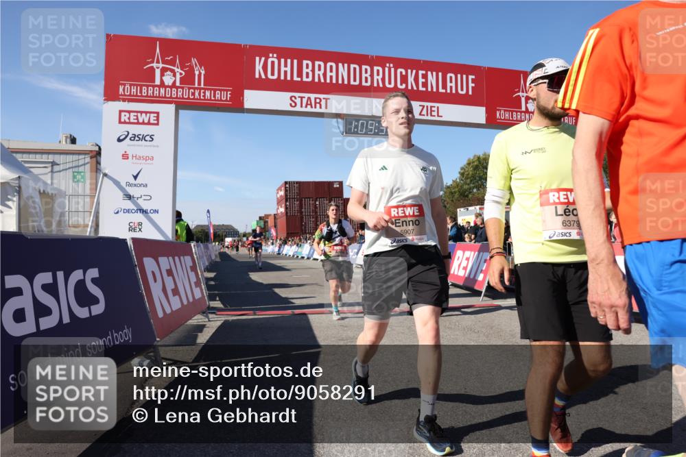 03.10.2025 - Köhlbrandbrückenlauf Lena Gebhardt http://msf.ph/oto/9058291 03.10.2025 13:09:39 Ziel 4262, 4298, 4358, 4365, 4502, 4614, 5803, 5813, 5907, 6379, 6438, 6481, 6667, 6803 meine-sportfotos.de