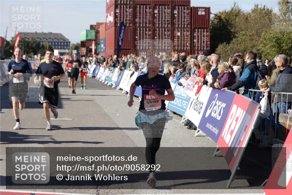 03.10.2025 - Köhlbrandbrückenlauf Jannik Wohlers http://msf.ph/oto/9058292 03.10.2025 13:11:50 Ziel 4100, 4101, 4178, 4353, 4354, 4469, 4568, 4685, 4736, 4782, 5097, 5396, 5426, 5866, 5869, 5937, 6033, 6048, 6049, 6622, 6763 meine-sportfotos.de