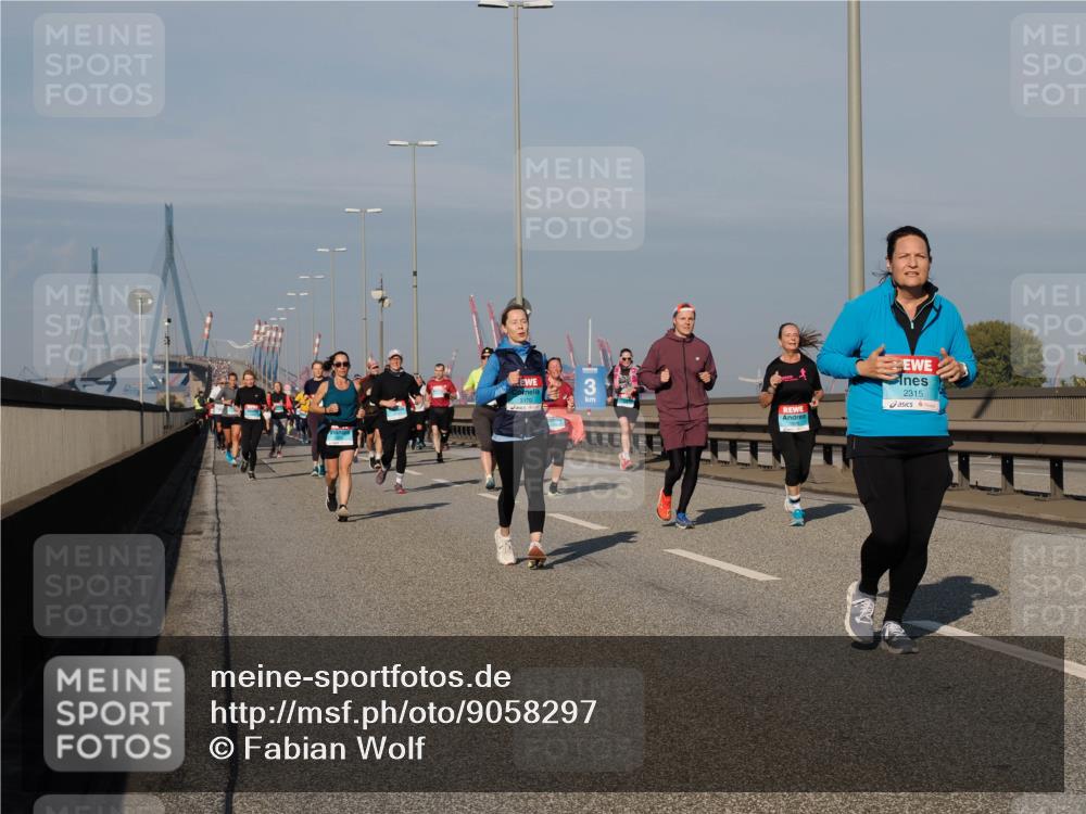03.10.2025 - Köhlbrandbrückenlauf Fabian Wolf http://msf.ph/oto/9058297 03.10.2025 10:04:19 Position 3 3, 2315 meine-sportfotos.de