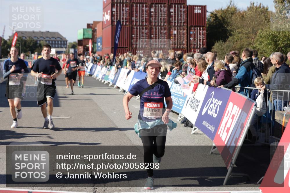 03.10.2025 - Köhlbrandbrückenlauf Jannik Wohlers http://msf.ph/oto/9058298 03.10.2025 13:11:50 Ziel 4100, 4101, 4178, 4353, 4354, 4469, 4568, 4685, 4736, 4782, 5097, 5396, 5426, 5866, 5869, 5937, 6033, 6048, 6049, 6622, 6763 meine-sportfotos.de