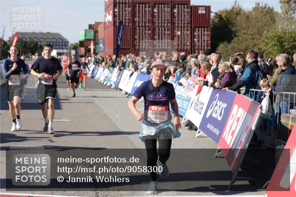 03.10.2025 - Köhlbrandbrückenlauf Jannik Wohlers http://msf.ph/oto/9058300 03.10.2025 13:11:50 Ziel 4100, 4101, 4178, 4353, 4354, 4469, 4568, 4685, 4736, 4782, 5097, 5396, 5426, 5866, 5869, 5937, 6033, 6048, 6049, 6622, 6763 meine-sportfotos.de