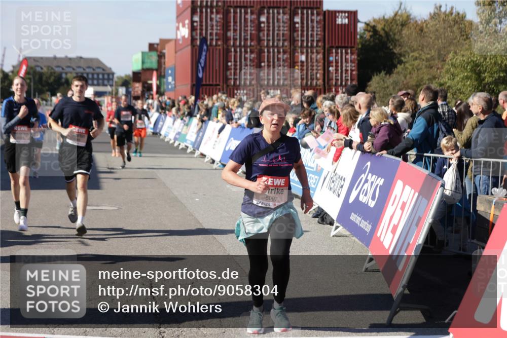 03.10.2025 - Köhlbrandbrückenlauf Jannik Wohlers http://msf.ph/oto/9058304 03.10.2025 13:11:50 Ziel 4100, 4101, 4178, 4353, 4354, 4469, 4568, 4685, 4736, 4782, 5097, 5396, 5426, 5866, 5869, 5937, 6033, 6048, 6049, 6622, 6763 meine-sportfotos.de